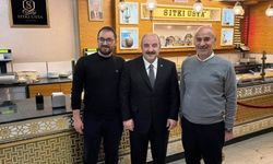 Sıtkı Usta devlet erkanını ağırlıyor