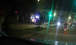 Tehlikeli motosiklet yolculuğu kamerada