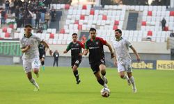 TFF 3. Lig: Karşıyaka: 3 - Bornova 1877: 1
