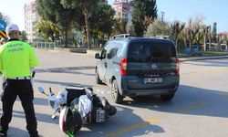 Ticari araç ile motosiklet çarpıştı: 1 yaralı