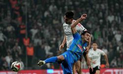 Trendyol Süper Lig: Beşiktaş: 0 - Çaykur Rizespor: 0 (İlk yarı)