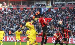 Trendyol Süper Lig: Gaziantep FK: 0 - Göztepe: 0 (İlk yarı)