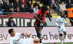 Trendyol Süper Lig: Gençlerbirliği: 1 - Fatih Karagümrük: 0 (İlk yarı)