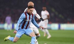 Trendyol Süper Lig: Trabzonspor: 1 - Beşiktaş: 3 (İlk yarı)