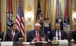 Trump: "Kim olursa ülkemize uyuşturucu satan herkes saldırıya uğrayabilir"