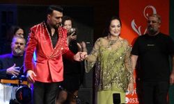 Türkan Şoray, ‘İyilik Korosu’ ile Mersin’de sanatseverlerle buluştu