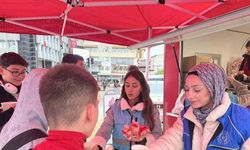 Üniversiteli gençler gönüllülüğe dikkat çekti