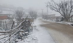 Vezirköprü’de mevsimin ilk kar yağışı
