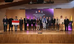 Yaşar Bayar’a anlamlı ödül