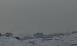 Yüksekova’da yoğun sis uçak seferlerini durdurdu