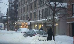 ABD'de kar fırtınası kabusu sürüyor: En az 13 bin uçuş iptal edildi, 953 bin kişi elektriksiz kaldı