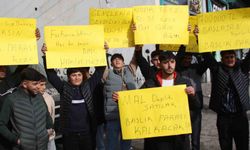 Adana'da gençlerden başlık parası eylemi