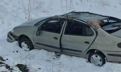 Adilcevaz'da otomobil takla attı: 5 yaralı
