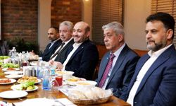 AK Parti Eskişehir İl Başkanı Albayrak'tan Demirspor'a moral yemeği