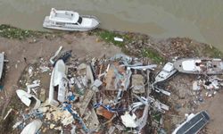 Aksu'da sel ve hortum felaketi: Milyonluk tekneler parçalandı, 700 dönüm alanda seralar sular altında kaldı