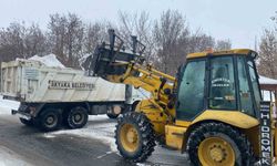 Akyaka Belediyesi karla mücadele ekipleri görev başında