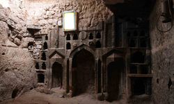 Alan Başkanı Aslanbay, Eretna Beyliği'ne ait olduğu değerlendirilen tarihi ibadethaneyi inceledi