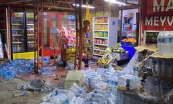 Arnavutköy'de kontrolden çıkan minibüs markete daldı: Olası facia ucuz atlatıldı