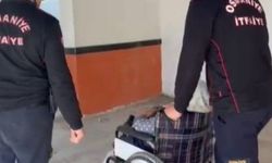 Asansör devre dışı kaldı, itfaiye yaşlı kadını evine taşıdı