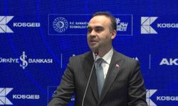 Bakan Kacır: 'Etrafı ateş çemberiyle sarılı zor bir coğrafyada yer alan Türkiye, istikrar ve güven adresi olarak fırtınalara göğüs geriyor'