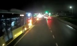 Başakşehir'de 3 İETT otobüsünün kazaya karıştığı anlar görüntülendi
