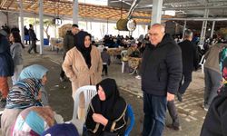 Başkan Arslan umreden dönen hemşehrilerini karşıladı