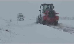 Batman'da 35 köy yolu ulaşıma açıldı, ziyaretçiler kurtarıldı