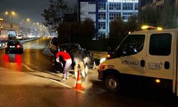 Belediye ekipleri yolda gördükleri kazaya müdahale etti