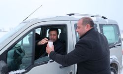 Bünyan Belediyesi kar mesaisindekilerin içini ısıttı