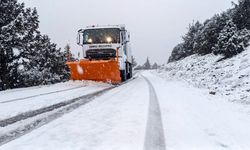 Çameli Belediyesi ekipleri karla mücadeleyi aralıksız sürdürüyor