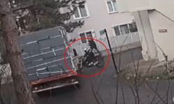 Çorlu'da kamyonetle motosikletin çarpıştığı kaza kamerada