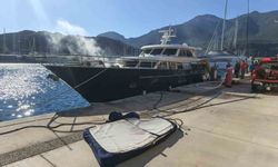 Datça'daki bir marinadaki motoryat yangını paniğe neden oldu