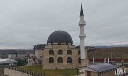 Deprem sonrası inşa edilen 118. cami olan 'Gazze Şehitleri Camii' ibadete açıldı