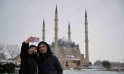 Edirne'de kar yağışı kartpostallık görüntüler oluşturdu