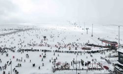 Erciyes sömestirin ilk hafta sonunda 250 bin kişiyi ağırladı