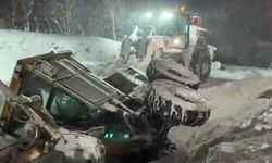 Erzurum'da kar temizleme aracı devrildi