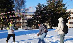 Erzurum'da siyah ile beyazın buluşması