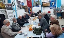 Eskişehir Şairler Derneği Başkanı Kenan Demirel güven tazeledi