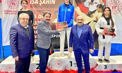 Eskişehir'de Büyükler Taekwondo İl Şampiyonası düzenlendi