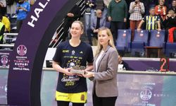 Fenerbahçe Opet, Halkbank Kadınlar Türkiye Kupası'nın sahibi oldu