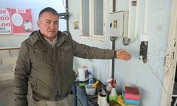 Film sahnelerini aratmayan görüntü: Motosikletle gelen maskeli 2 şahıs pompalı tüfeklerle iş yerini kurşunladı