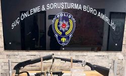 Gaziantep'te ruhsatsız 2 tüfek ile 8 tabanca ele geçirildi: 5 gözaltı