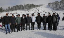 Gediz Murat Dağı Termal Kayak Merkezi'nde kar ve kayak keyfi