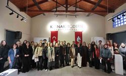 Genç iletişimcilerden çok katmanlı bir sergi