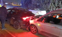 Gizli buzlanma kazayı beraberinde getirdi: 3 kişi yaralandı