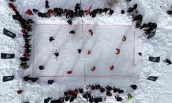 Gümüşhane'de 33. Kar Voleybolu Şenliği Ahmet Çalık anısına düzenlendi