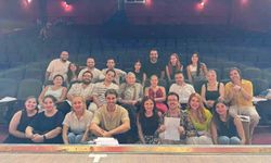 Haldun Dormen'in son prodüksiyonu, Sahne Tozu Tiyatrosu'nda yaşamaya devam ediyor