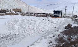 Iğdır'da karla mücadele çalışmaları aralıksız sürüyor