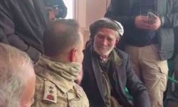 İl Jandarma Komutanı parmağındaki yüzüğü çıkartıp hediye etti, duygu dolu anlar yaşandı