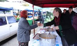 İncirliova Belediyesi'nden pazarda sıcak çorba ikramı
